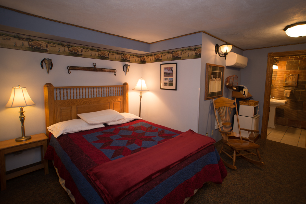 Amish Room | Stone Mill Hotel & Suites